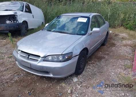2002 Honda Accord 2.3 Lx из США, поврежденный, VIN 1HGCG56412A152321